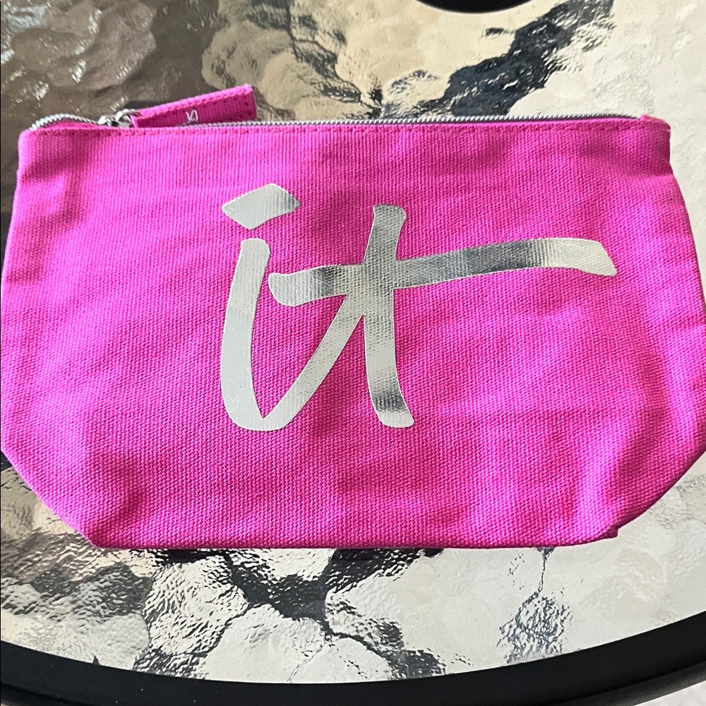 it cosmetics Hot Pink Canvas Cosmetic Pouch with Silver Logo